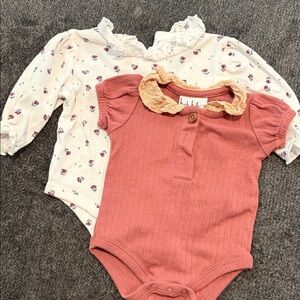 Nicole Miller Neutral Floral Long-Sleeve Bodysuit & Short-Sleeve Onesie Set